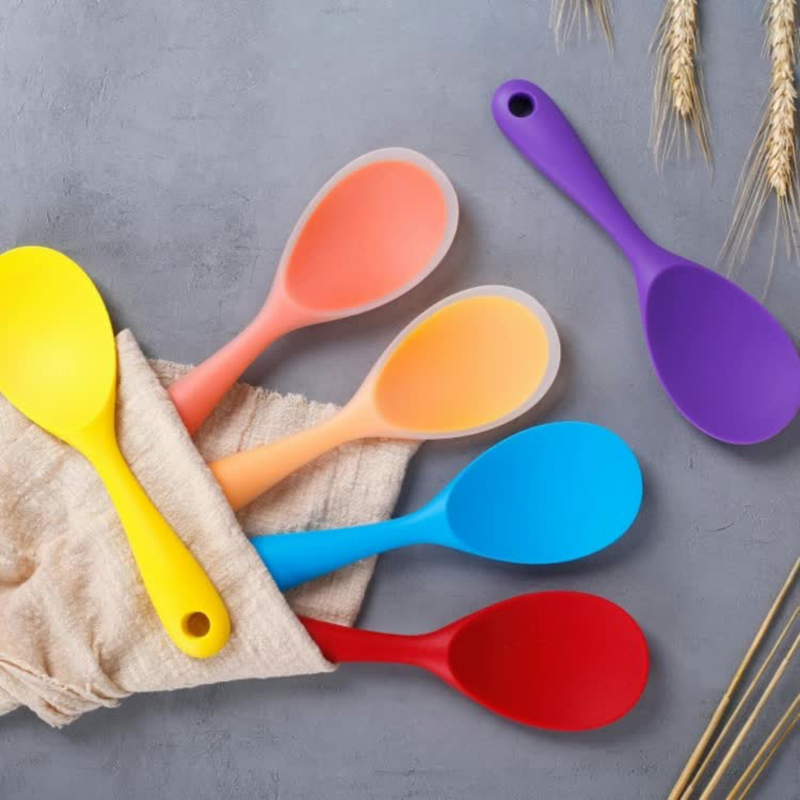 1Pcs Silicone Spoon Non-stick  - مراجعة Kitchen Gadgets On Sale وسعره